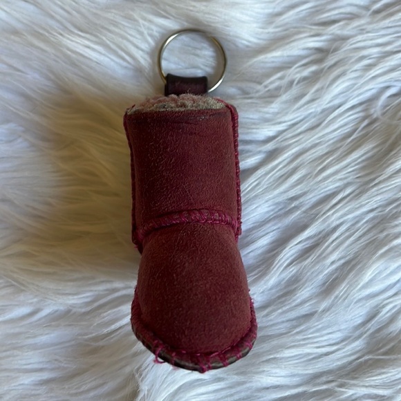Vintage Ugg Boot Keychain - Picture 3 of 12